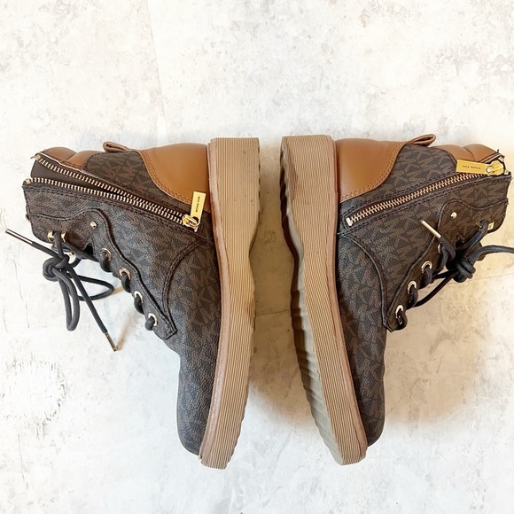 Michael Michael Kors Trudy Logo Boots Initials Brown Lace Up Womens 7.5 Booties - Picture 6 of 9
